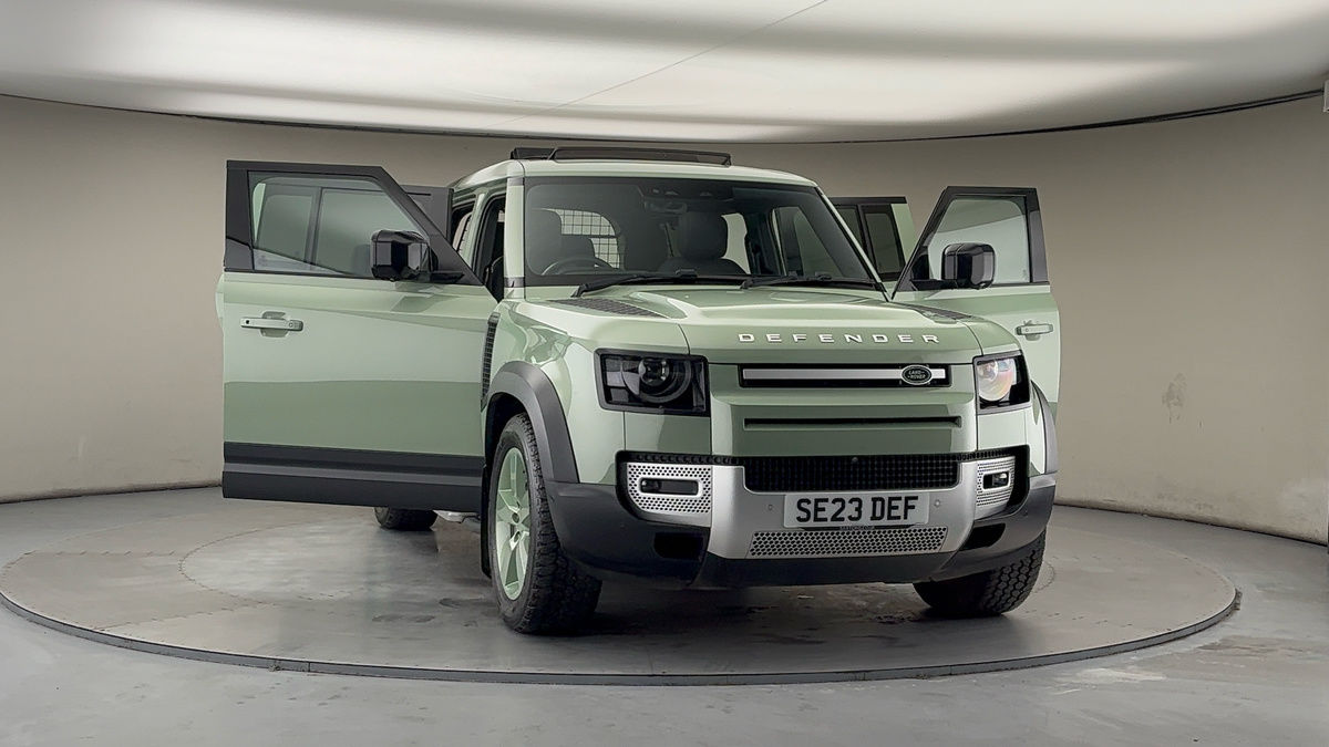 More views of Land Rover Defender 110