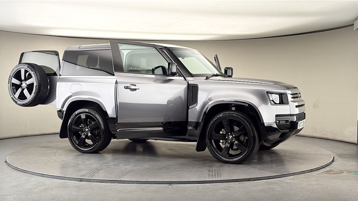 More views of Land Rover Defender 90