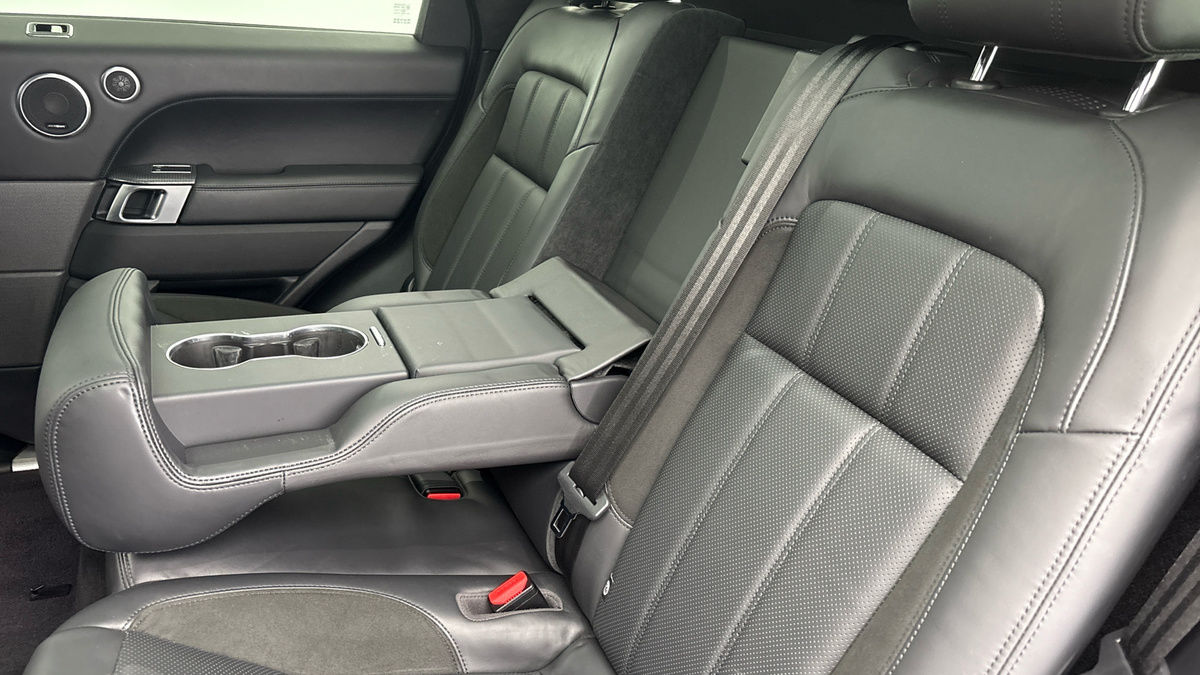 Land Rover Range Rover Sport Image 9