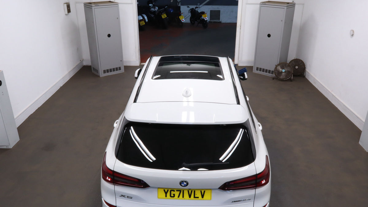 BMW X5 Image 8