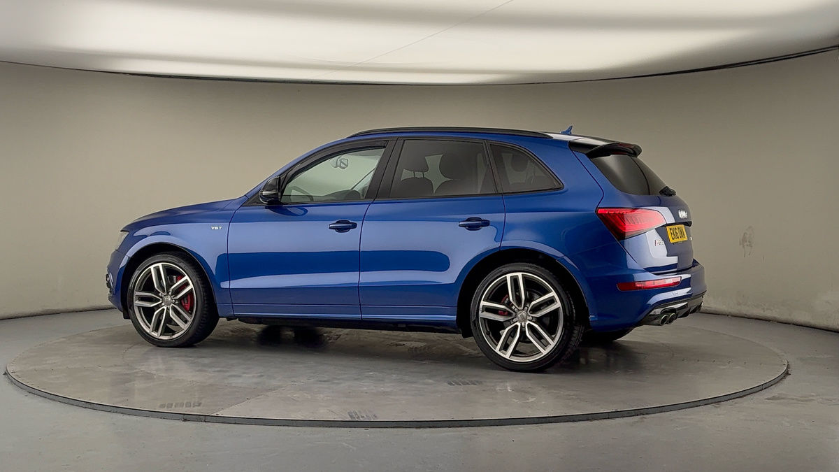 More views of Audi SQ5