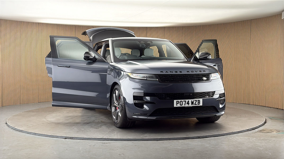 More views of Land Rover Range Rover Sport