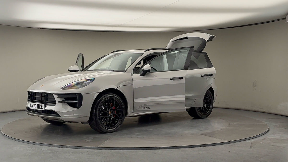 Porsche Macan Image 22