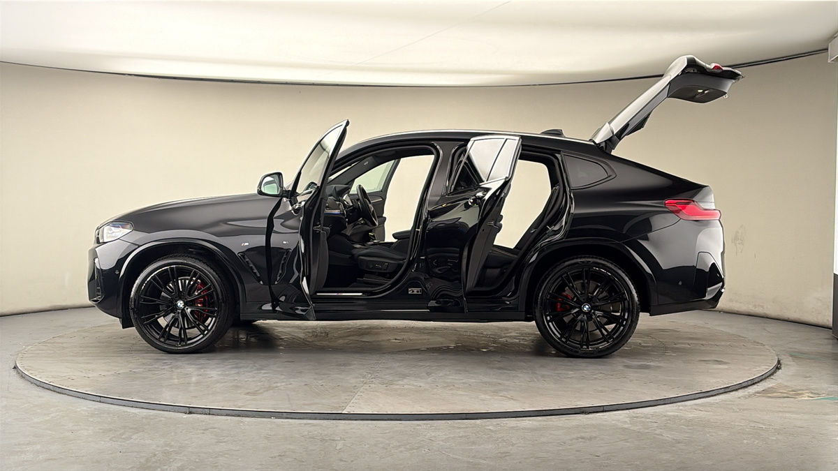More views of BMW X4