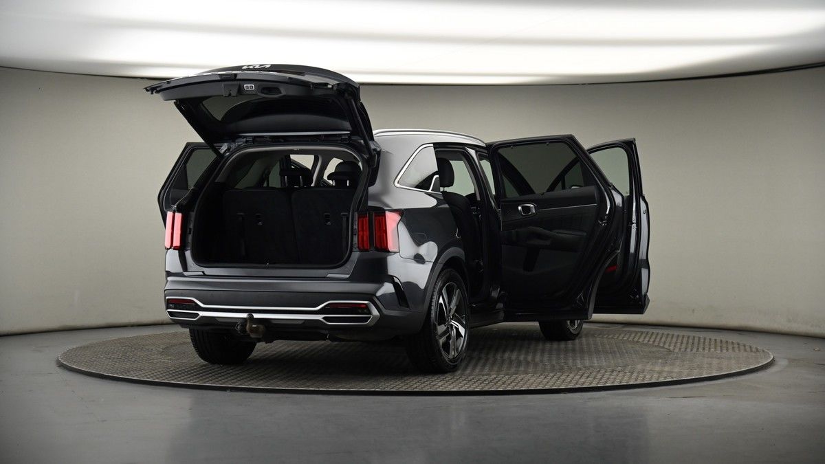 More views of Kia Sorento
