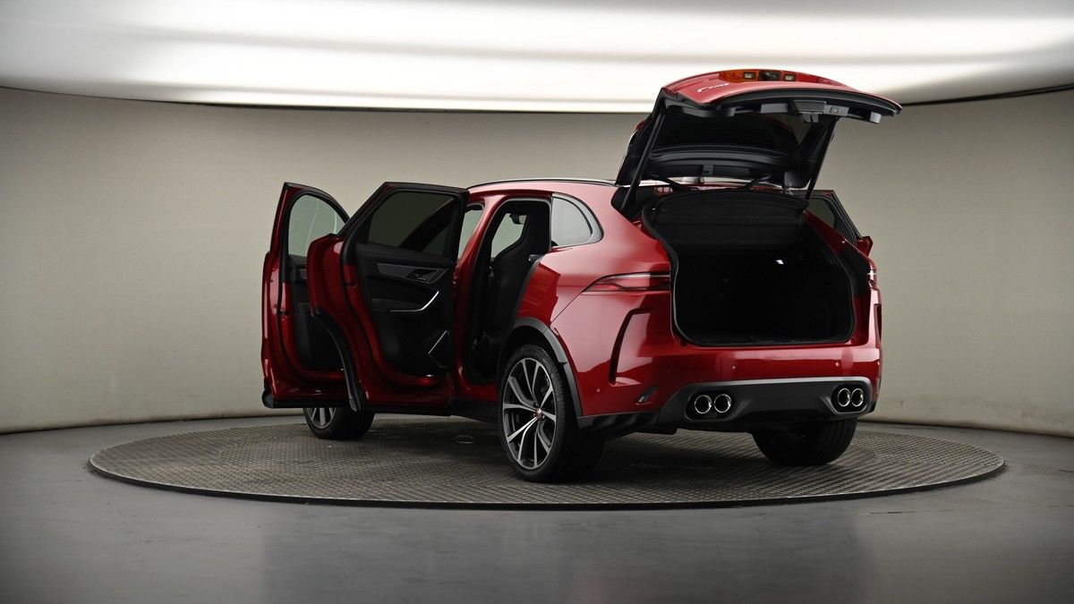 Jaguar F-PACE Image 8