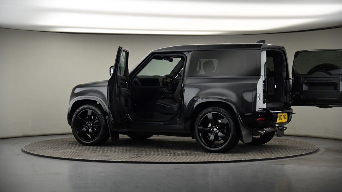 More views of Land Rover Defender 90