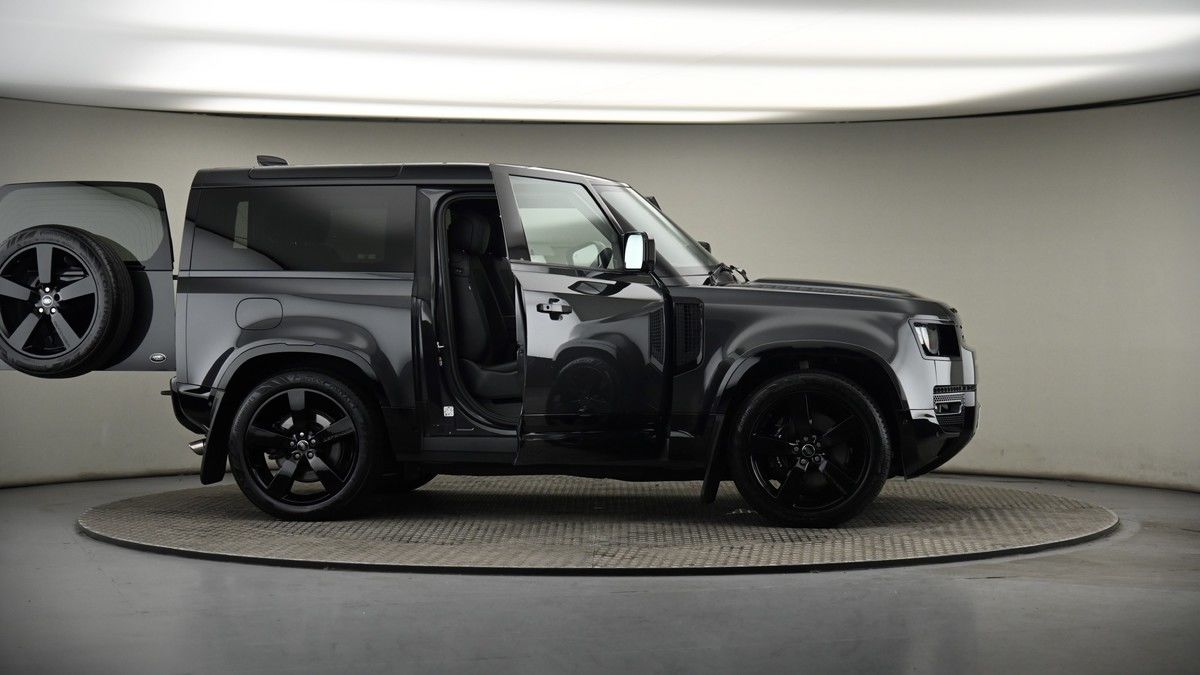 More views of Land Rover Defender 90