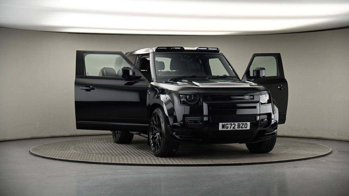 More views of Land Rover Defender 90