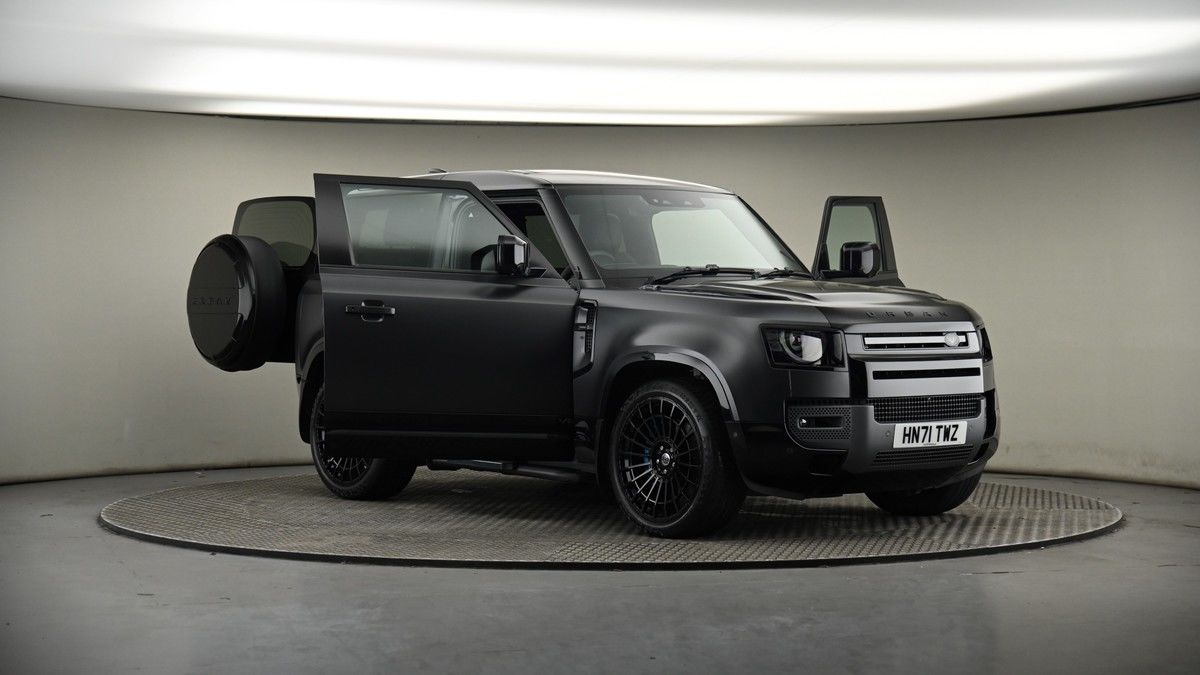 More views of Land Rover Defender 90