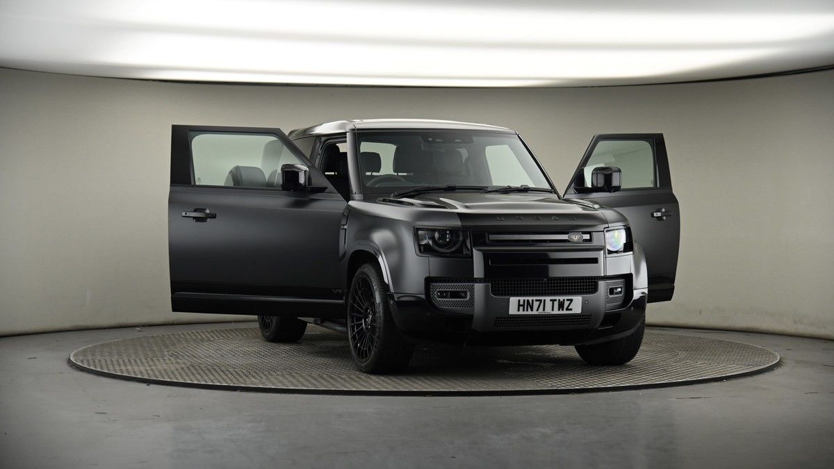 More views of Land Rover Defender 90