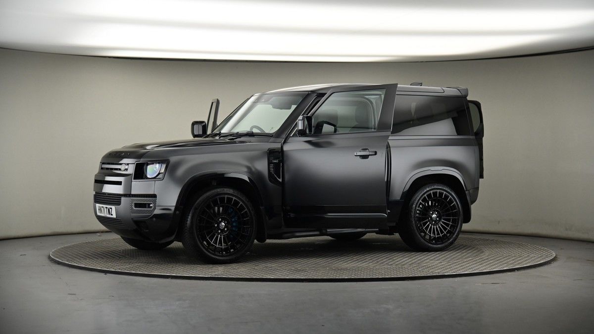 More views of Land Rover Defender 90