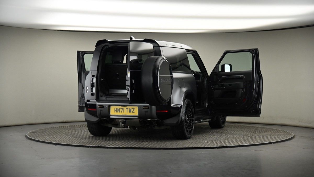 More views of Land Rover Defender 90