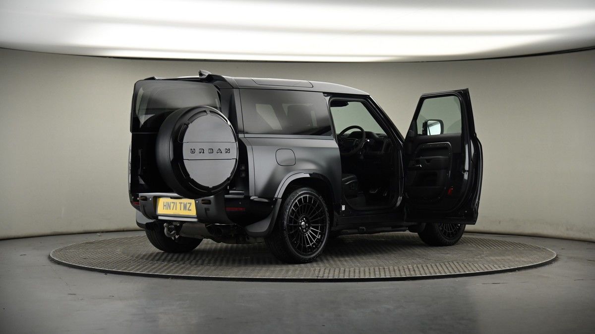 More views of Land Rover Defender 90