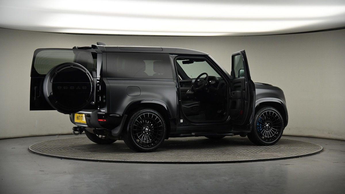 More views of Land Rover Defender 90