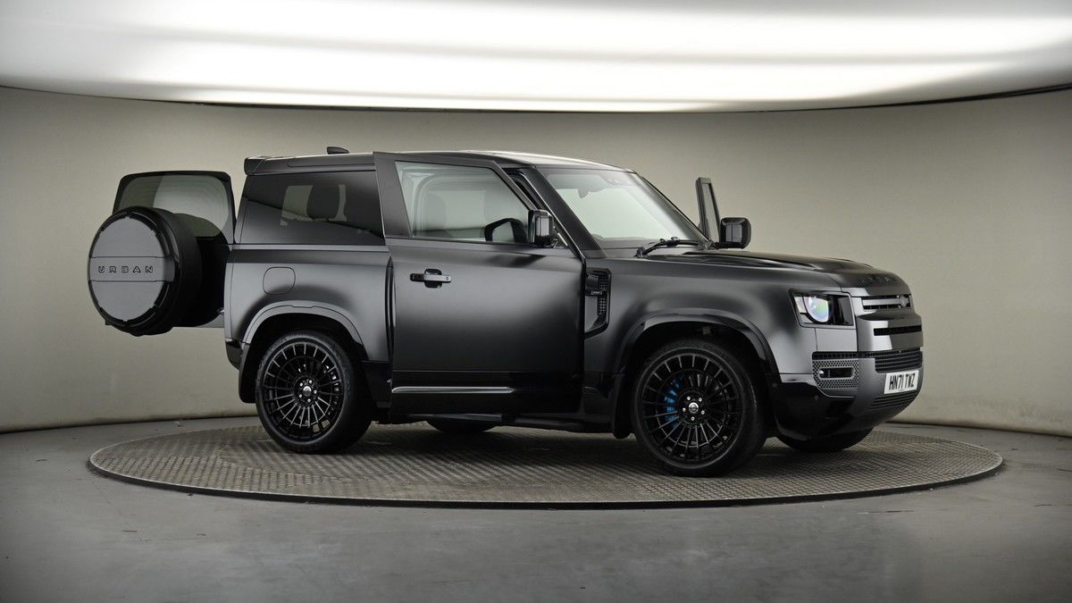 More views of Land Rover Defender 90