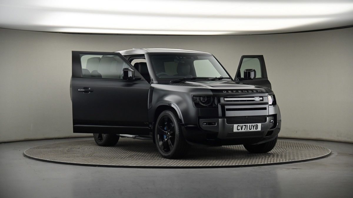 More views of Land Rover Defender 90