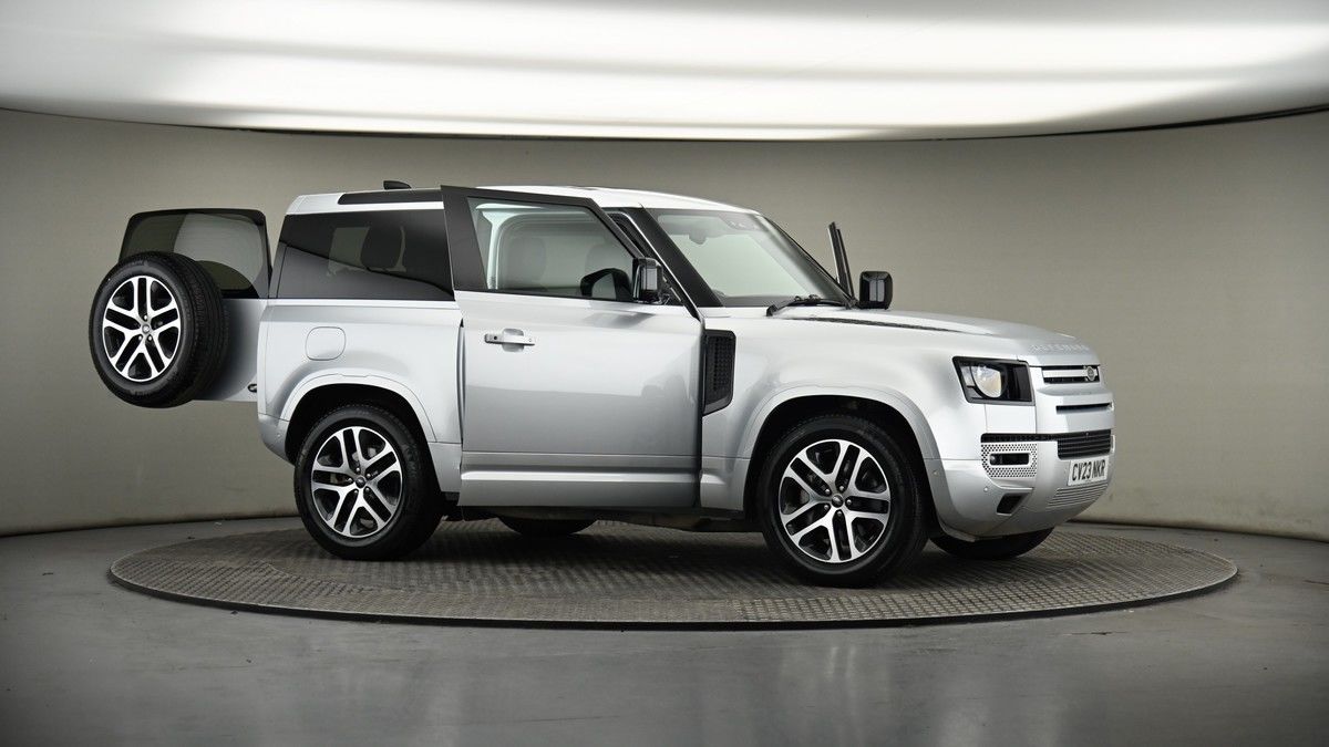 More views of Land Rover Defender 90
