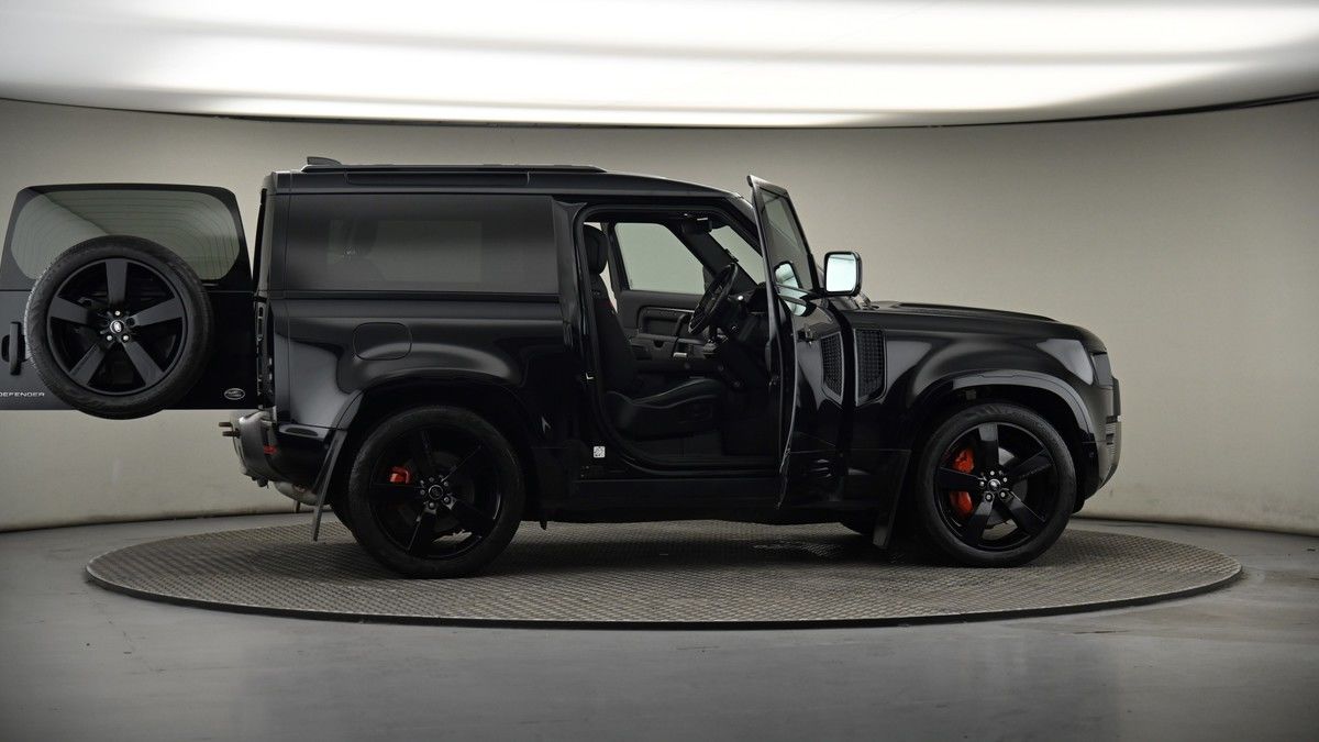 More views of Land Rover Defender 90