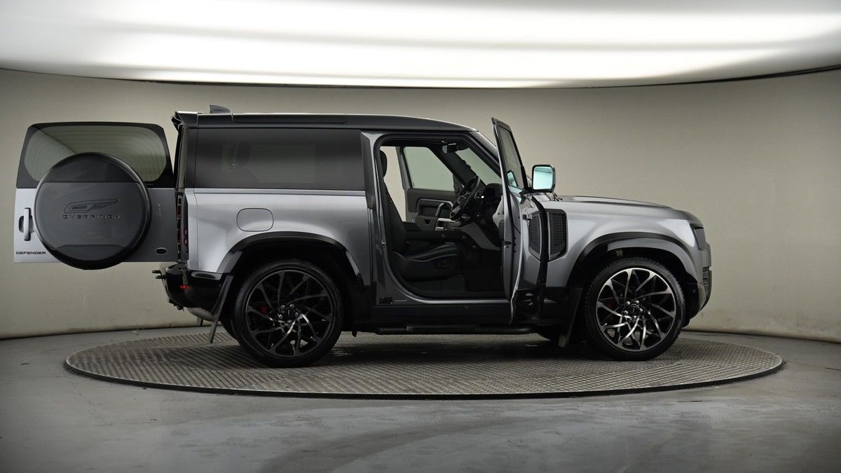 More views of Land Rover Defender 90