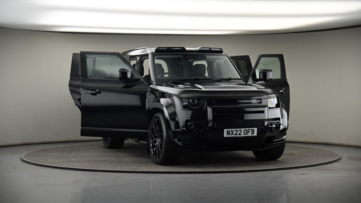 More views of Land Rover Defender 110