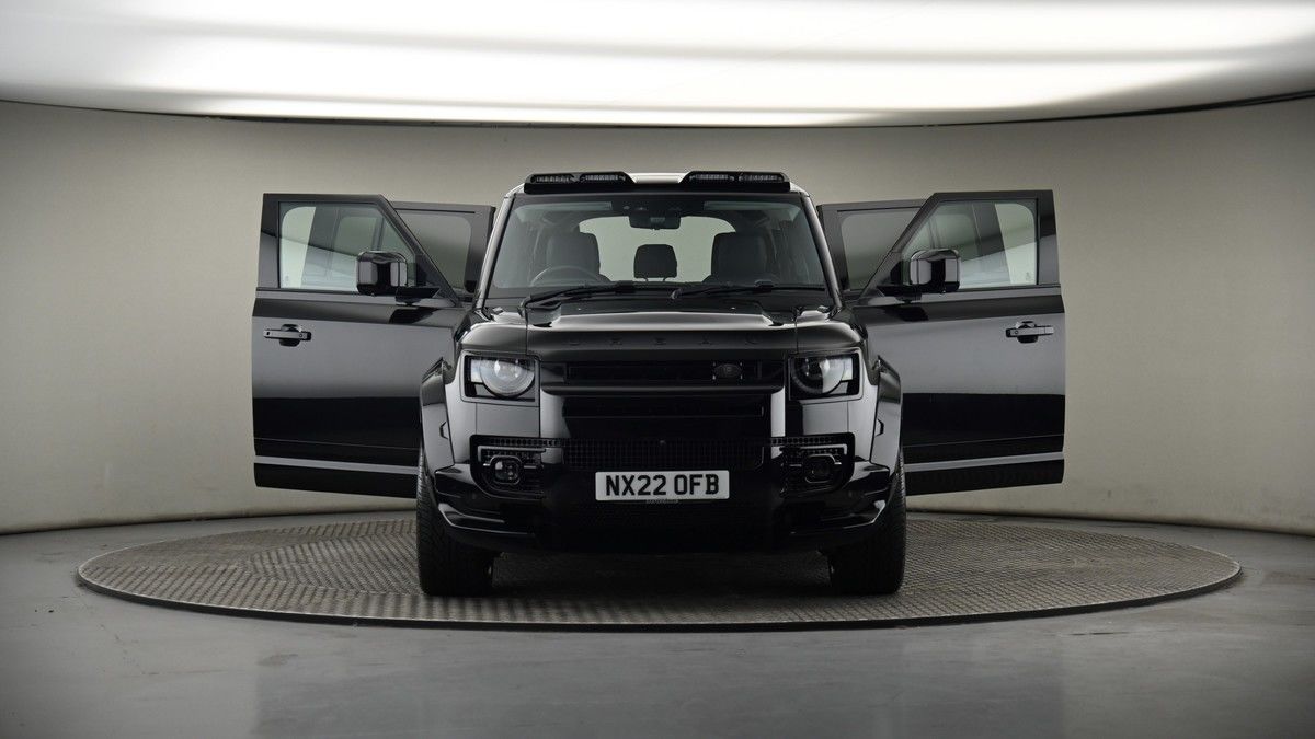 More views of Land Rover Defender 110
