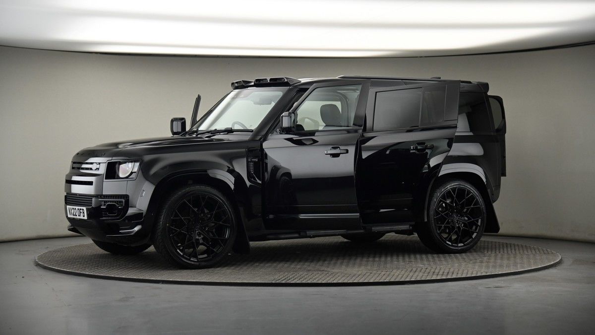 More views of Land Rover Defender 110