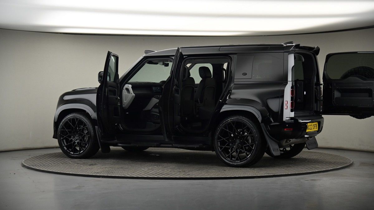 More views of Land Rover Defender 110