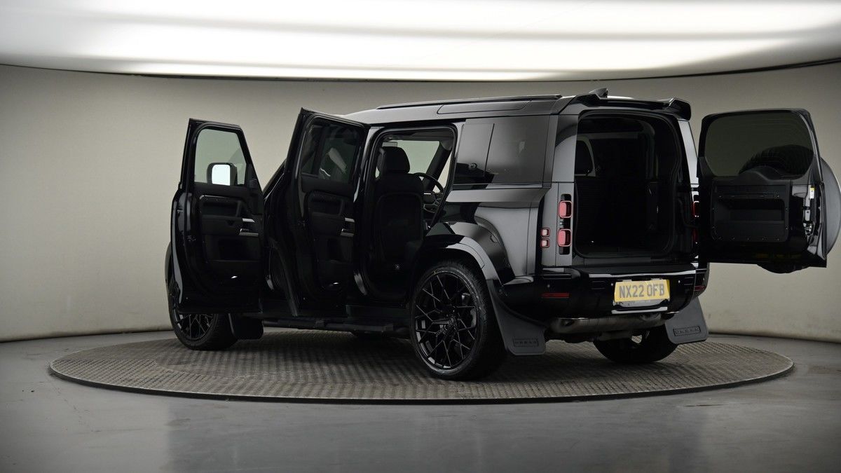 More views of Land Rover Defender 110