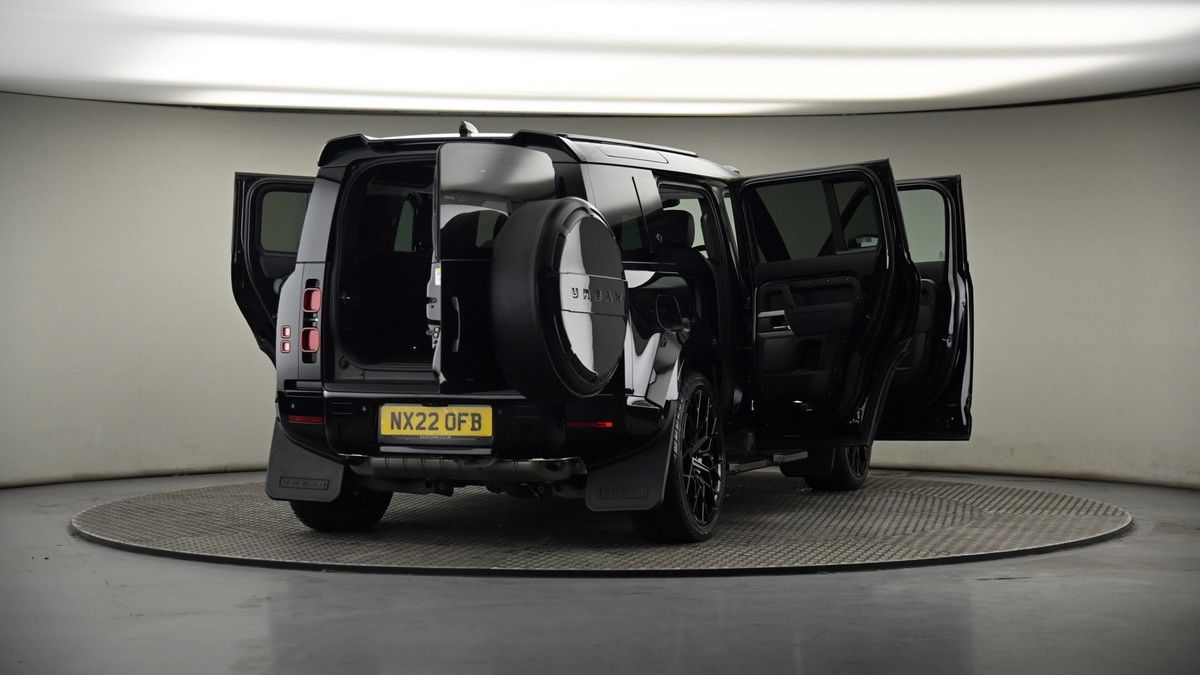 More views of Land Rover Defender 110