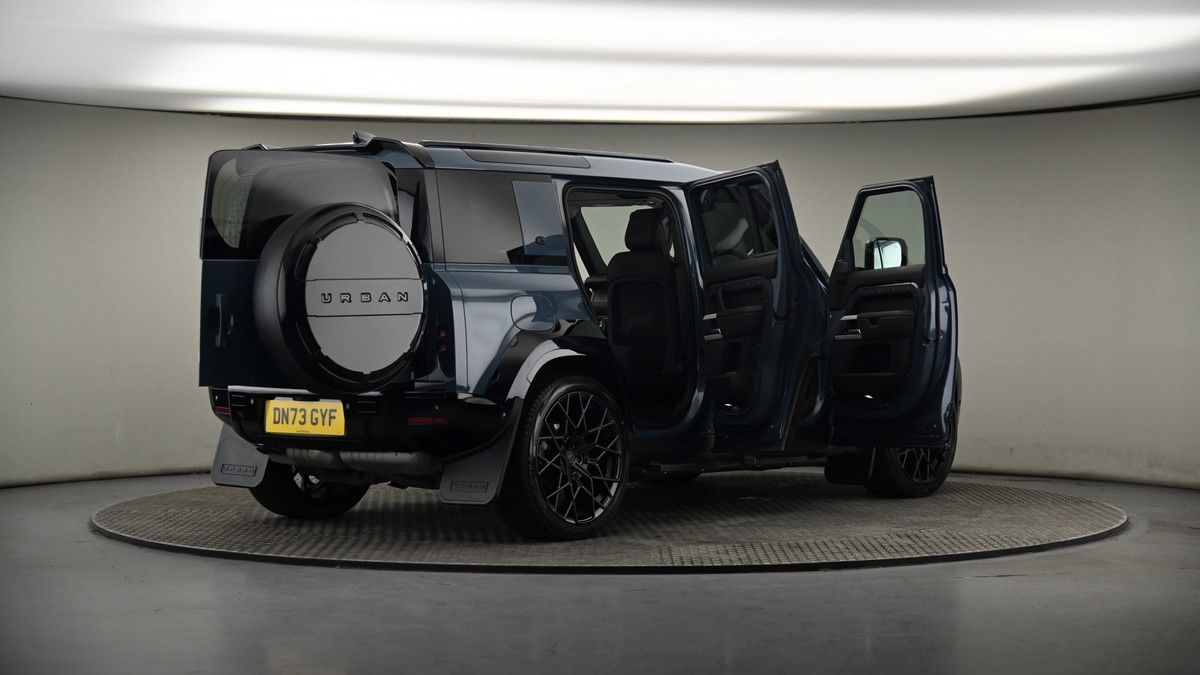More views of Land Rover Defender 110