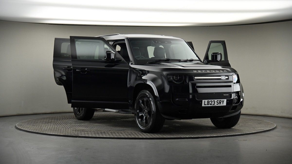 More views of Land Rover Defender 110