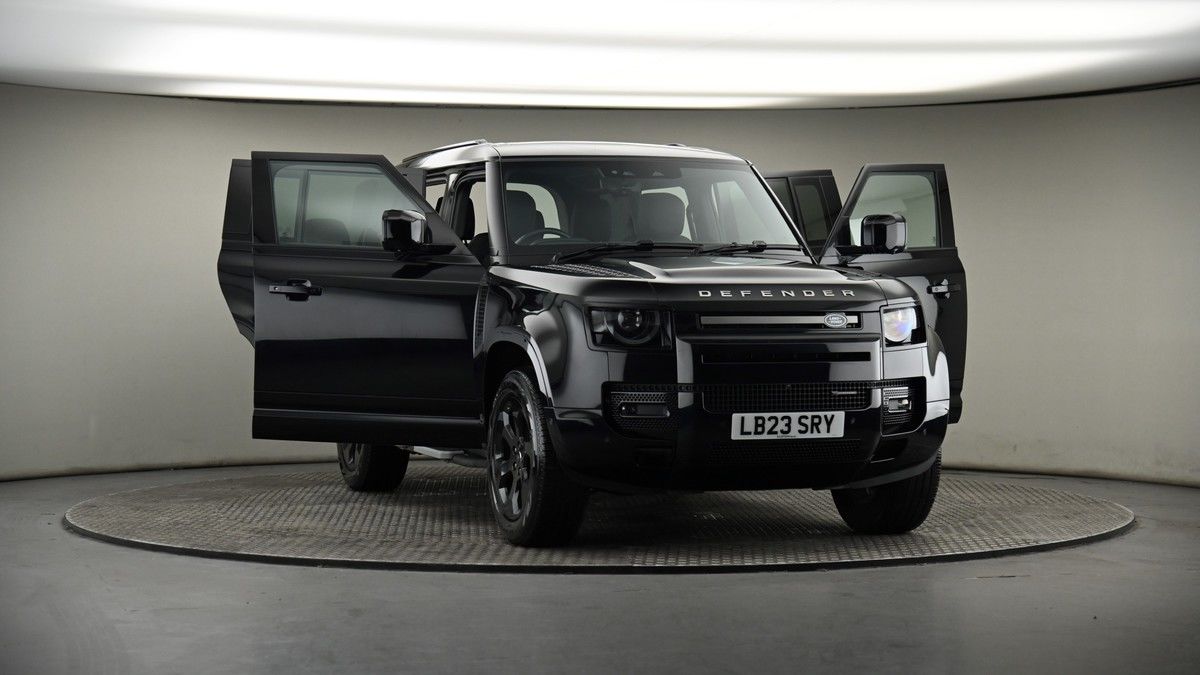 More views of Land Rover Defender 110