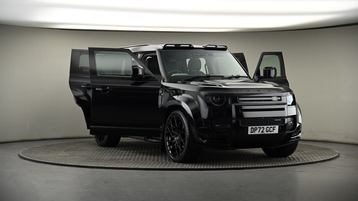 More views of Land Rover Defender 110