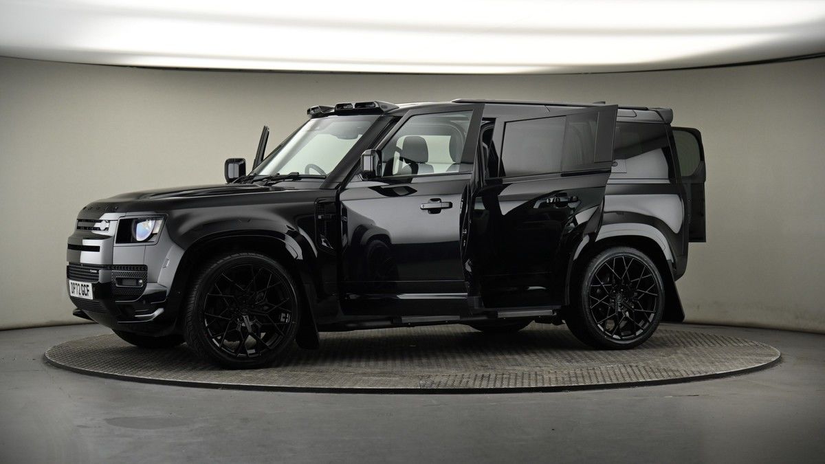 More views of Land Rover Defender 110