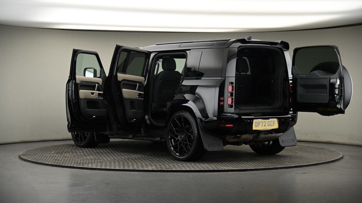 More views of Land Rover Defender 110