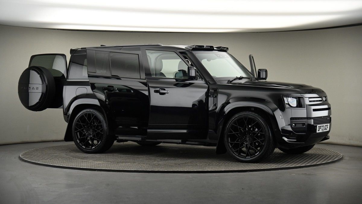 More views of Land Rover Defender 110