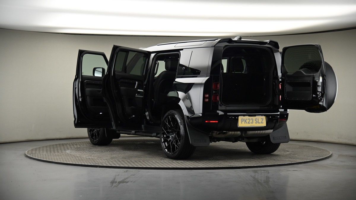 Land Rover Defender 110 Urban Image 8