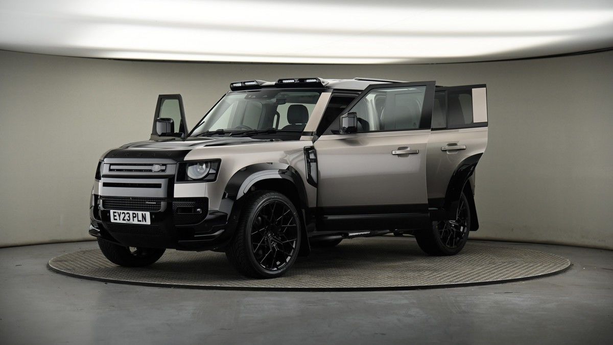 More views of Land Rover Defender 110