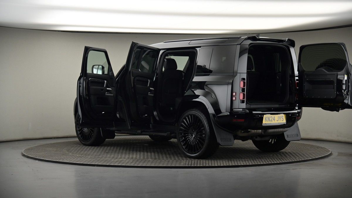 More views of Land Rover Defender 110
