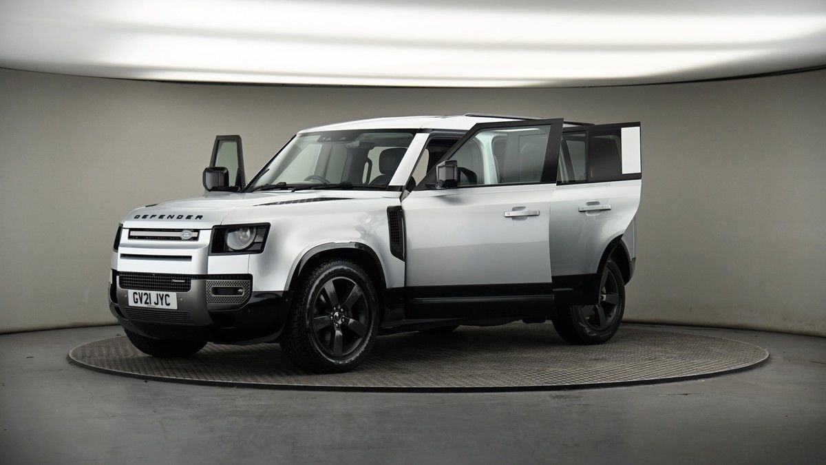 More views of Land Rover Defender 110