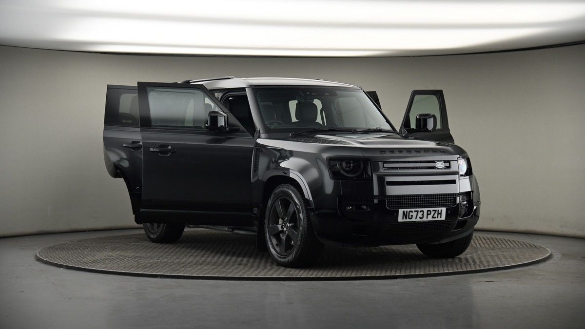 More views of Land Rover Defender 110