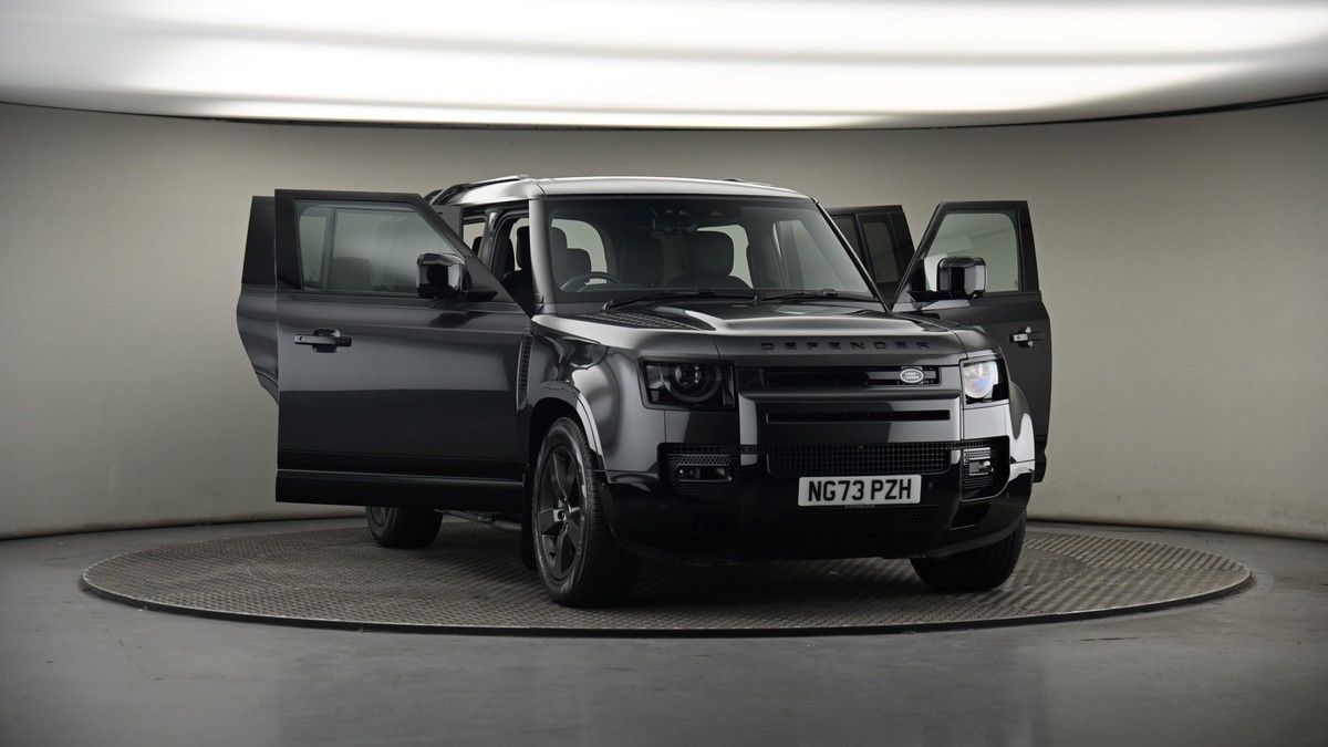 More views of Land Rover Defender 110