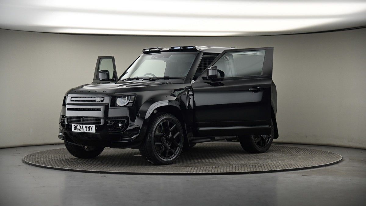 More views of Land Rover Defender 90