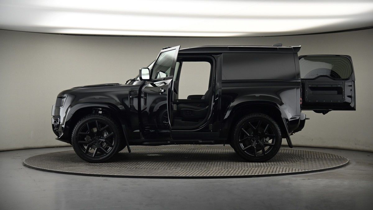 More views of Land Rover Defender 90