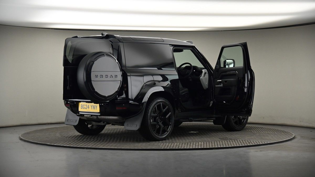 More views of Land Rover Defender 90