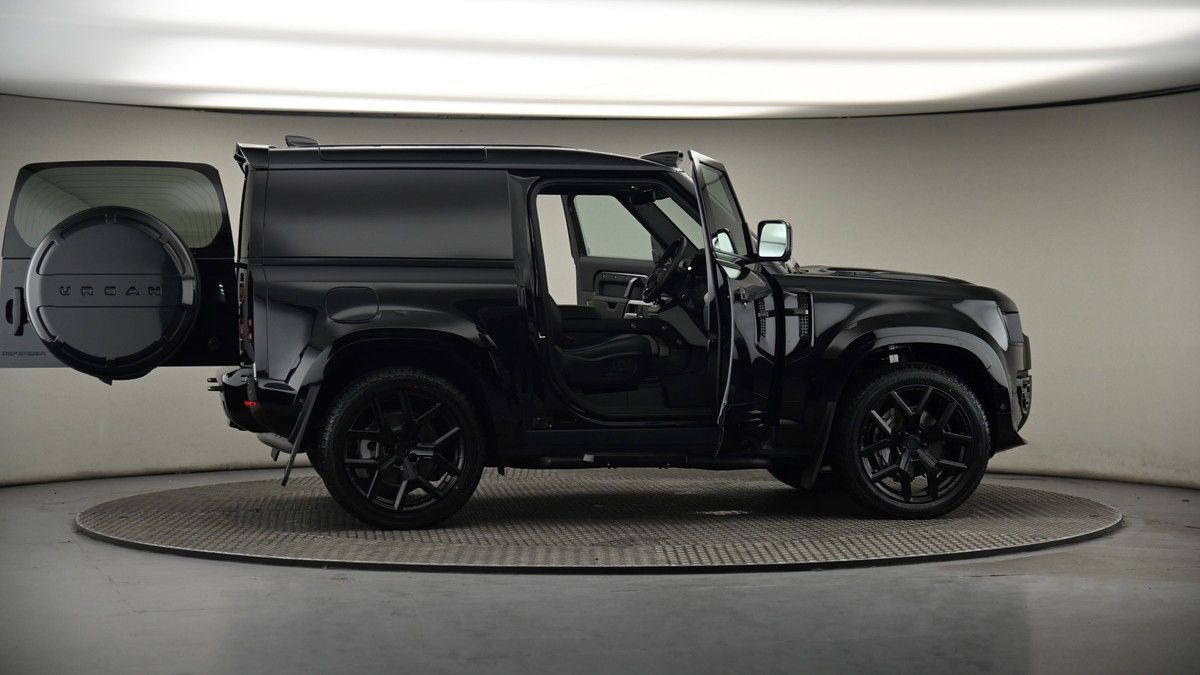 More views of Land Rover Defender 90