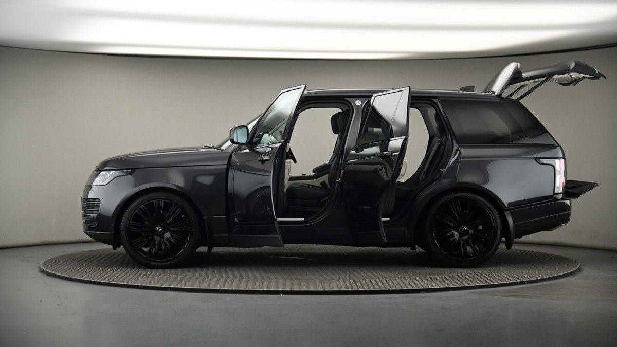 More views of Land Rover Range Rover