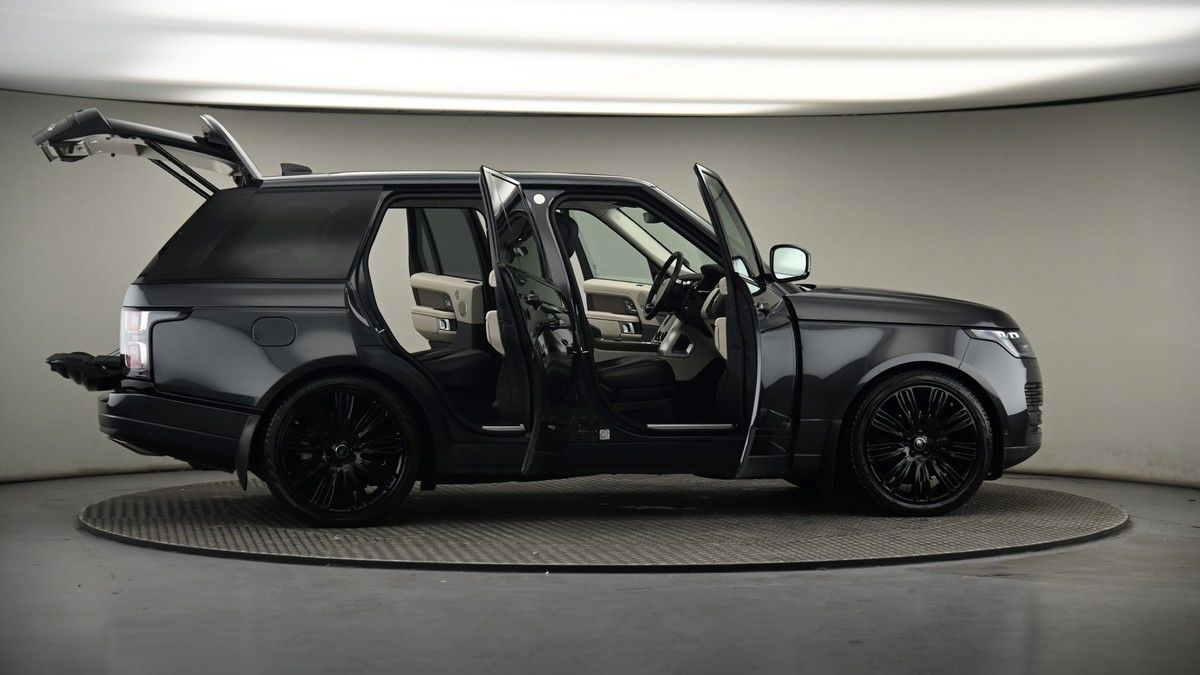 More views of Land Rover Range Rover