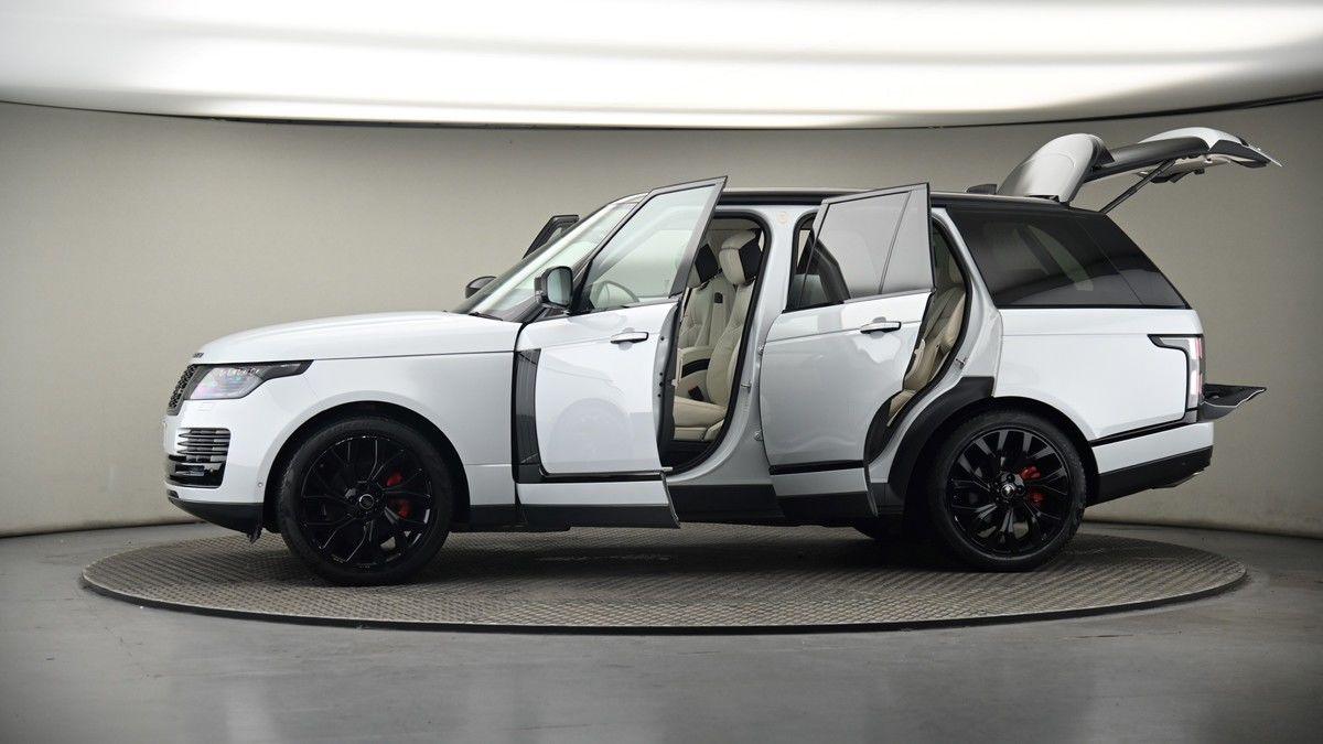 More views of Land Rover Range Rover